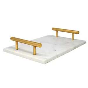 Bandeja de Servicio Premium de Aluminio Dorado para Uso en Hoteles y Restaurantes y Decoración de Mesa Navideña - Product Image 1