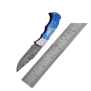 Navaja de Bolsillo Hecha a Mano de Acero de Damasco con Alto Contenido de Carbono para Hombre, para Caza, Campamento y Uso Diario, con Mango de Hueso Azul y Presilla para Cinturón - Product Image 6