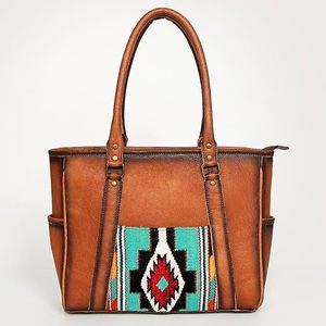 กระเป๋าสะพายพาดลำตัวหนังแท้เป็นมิตรกับสิ่งแวดล้อมดีไซน์แอซเท็กพร้อมสายรัดแบบซ่อนและปิดด้วยซิปทำด้วยมือ - Product Image 1