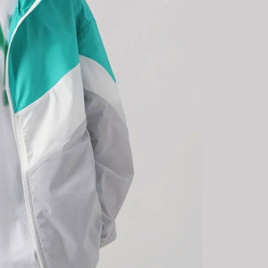 Chaqueta Cortavientos Personalizada con Logotipo para Hombre, Chaqueta Cortavientos con Cuello y Bolsillos Ocultos, Personalizada y Económica - Product Image 4