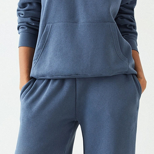 Servicio OEM de Diseño con Logotipo Personalizado, Chándal para Mujer con Pantalones Anchos / Precio de Fábrica para Compradores al por Mayor, Ropa Cómoda para el Invierno - Product Image 3