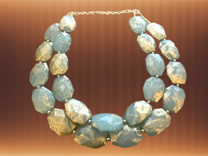 Collier de perles en résine de haute qualité, design plaqué or, bijoux de déclaration bohèmes pour femme, idéal pour les fêtes et mariages - Product Image 4