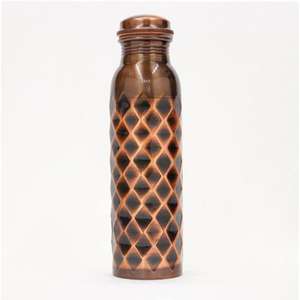 Botella de agua de cobre Premium con diseño martillado Compatibilidad directa con agua potable y hirviendo para viajes y usos al aire libre - Product Image 6