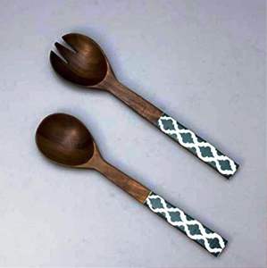 Service de couverts en bois moderne avec détails artisanaux et aspect poli parfait pour les occasions spéciales et les rassemblements - Product Image 2