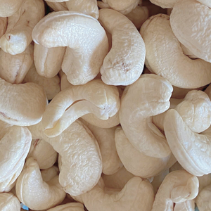 เม็ดมะม่วงหิมพานต์ราคาถูก จำนวนมาก พร้อมส่ง WW180, WW240, WW320, LP เม็ดมะม่วงหิมพานต์ดิบ ขายส่ง ปริมาณสั่งซื้อขั้นต่ำน้อย - Product Image 1