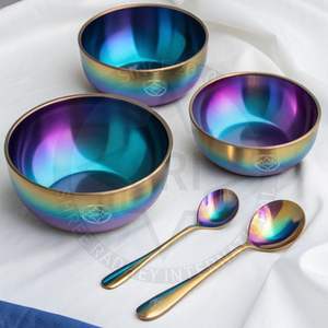 Cuillère et bols modernes revêtus de PVD arc-en-ciel couverts élégants - Product Image 1