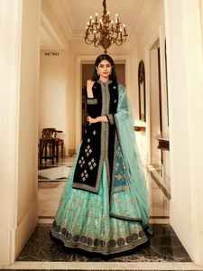 คอลเลกชันล่าสุดที่มีคุณภาพสูง georgette kameez หนักกับ dupatta ที่มีการเย็บปักถักร้อยหลายและงานหินสำหรับขาย - Product Image 3