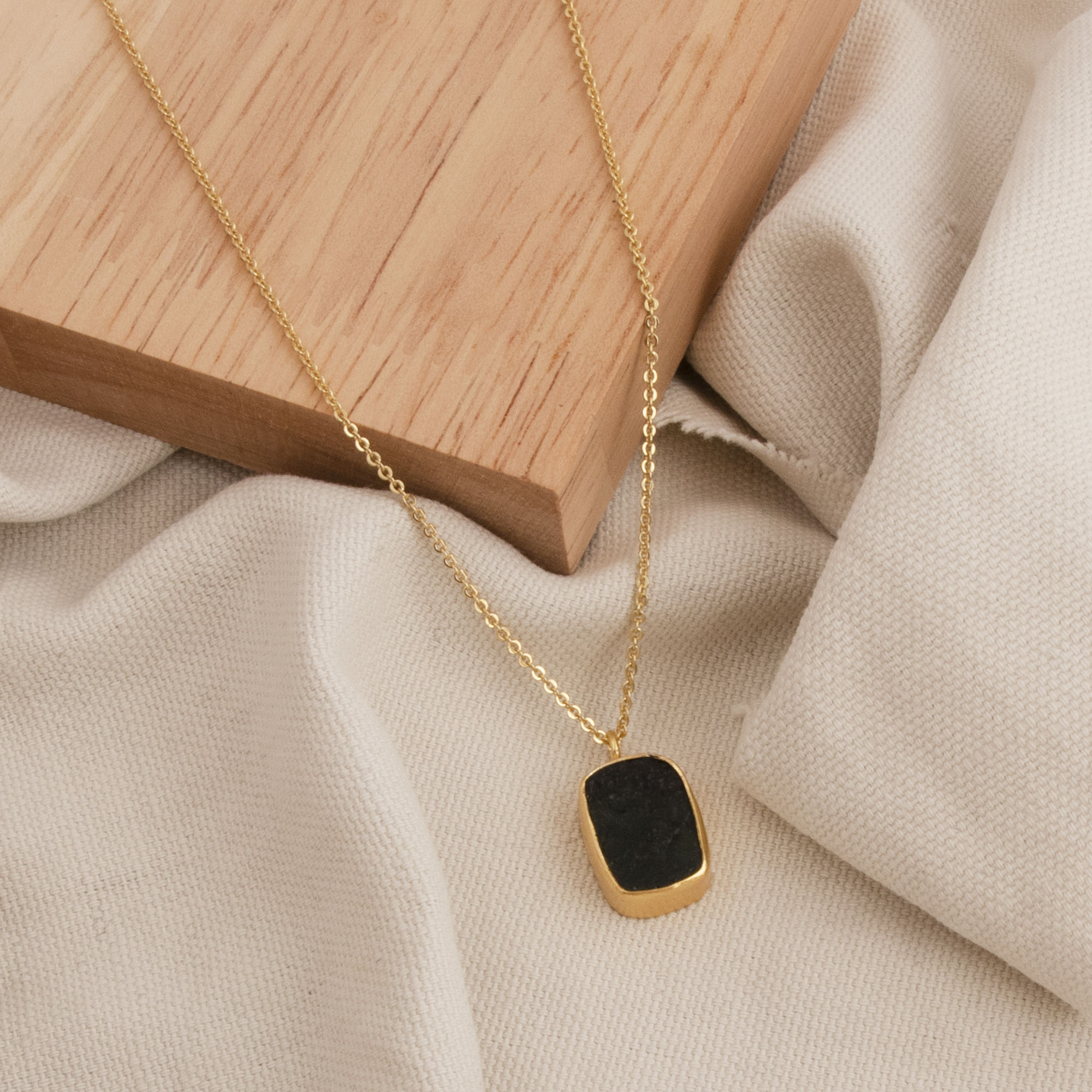 โมรามอส