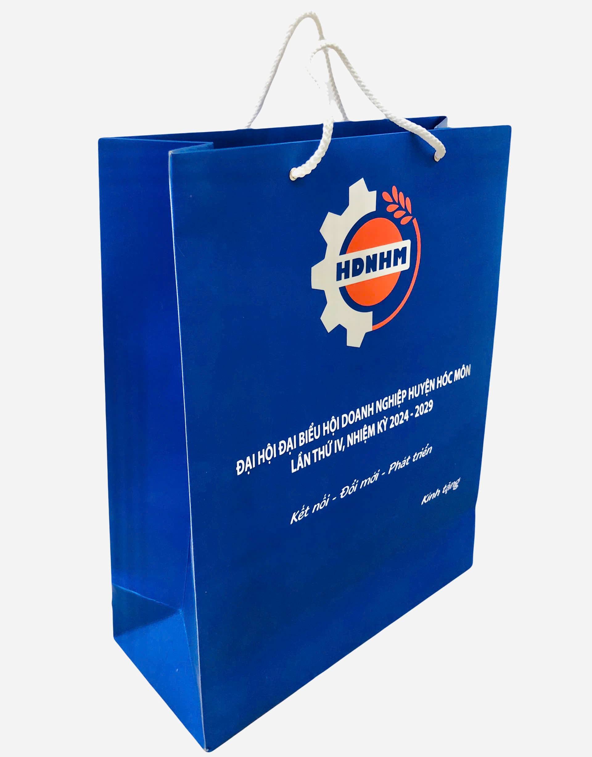 สีน้ำเงิน