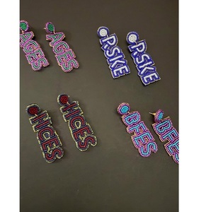 Boucles d'oreilles pendantes colorées faites à la main pour femmes, perles de rocaille, longues, légères, style bohème, bijoux tendance - Product Image 2