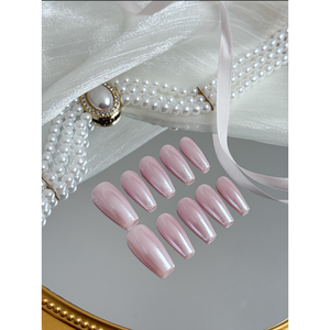 Unghie Finte Lustrous Veil: Nail Art Elegante con Lucentezza Scintillante - Product Image 1