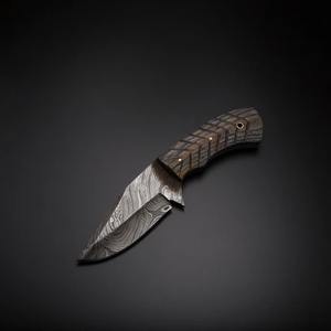 Couteaux d'extérieur à lame en acier damas personnalisables avec manche en bois pour Skinner Hunting & DIY Camping Handmade Support. - Product Image 3