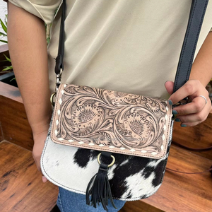 Tas selempang kulit jahitan tangan Bohemian untuk wanita rambut Barat pada kulit sapi dompet rumbai tas pola bunga timbul