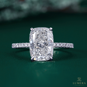 Anillo de Compromiso de Lujo en Oro Blanco de 18K con Diamante Cultivado en Laboratorio de Corte Cojín, Banda Pavé con Halo Oculto, Anillo de Boda para Mujer - Product Image 4