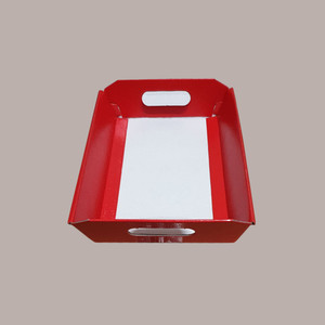 10 Uds. Cestas de regalo de Navidad en cartón rojo con gráficos de efecto de cuero 310x220H90mm Rectangular pequeños suministros de vacaciones - Product Image 2