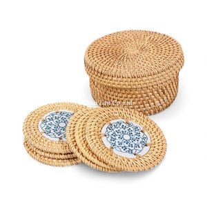 Juego de Posavasos de Ratán Natural Hechos a Mano Ecológicos con Bandeja para Servir Bebidas Diarias y Decoración - Product Image 2