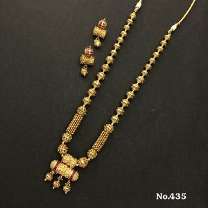 Lujoso conjunto de collar de boda con cadena de perlas de diseño de colgante doble y pendientes a juego Ideal para novias y ropa festiva - Product Image 4