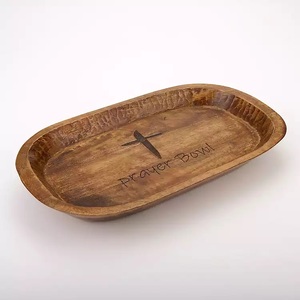 Plateau de service rectangulaire en bois avec poignées intégrées idéal pour servir des boissons ou des collations ou organiser des accessoires de cuisine - Product Image 1