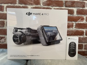 Dron DJI Mavic 4 Pro (DJI RC 2) con Tiempo Máximo de Vuelo de 51 Minutos, Cámara Hasselblad CMOS 4/3 de 100MP y Transmisión de Video HD de 30 KM - Product Image 2