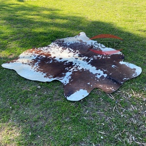 Venta al por mayor de pelo en piel de vaca de cuero en relieve de cuero real para zapatos Comprar pelo de vaca en pelo de cuero en la pantorrilla - Product Image 1