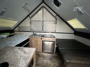 NUEVAS CASAS DE CAMPING PLEGABLES EN VENTA, TIPO HARD-SIDED, FOREST RIVER ROCK WOOD ESP A122THESP > 2018 - Product Image 2