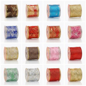 Rotolo di Nastro in Raso da 9 Metri con Tocchi Natalizi in Oro e Argento per Decorazioni Festive con Trasparenze - Product Image 3