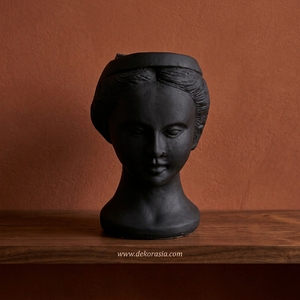 Vase-tête de déesse Aphrodite en céramique artisanale noire mate terracotta, décoration de table moderne pour la maison, vente en gros - Product Image 2