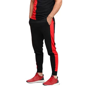 Chándal personalizado de manga corta y pantalones para correr para hombre para el verano con tejido fresco y de secado rápido, conjunto de chándal elegante para hombre - Product Image 6