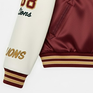 Chaqueta Varsity Personalizada con Bordado Chenille y Satén para Hombre, Novedad 2025, Chaqueta Deportiva Casual de Béisbol con Letras - Product Image 4