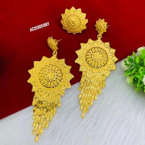Collection de boucles d'oreilles en plaqué or pour femme - Product Image 2