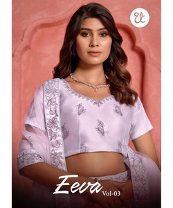 Elegante Lahenga Choli Pakistaní con Bordado Intenso y Trabajo de Espejos para Niñas, Vestido Indio de Lujo para Bodas y Fiestas - Product Image 3