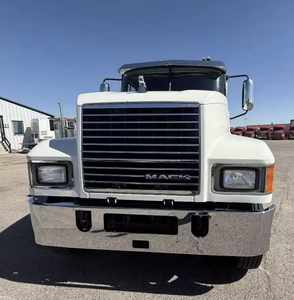 El mejor!! Camión Tractor Diésel de Servicio Pesado 6x4 con Cabina Dormitorio para Transporte de Carga y Mercancías a Larga Distancia - Product Image 1