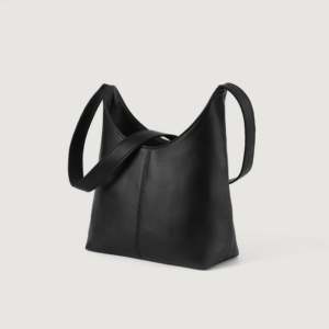 กระเป๋าโฮโบหนังแท้สเตฟาเน่สีดำ - Product Image 3