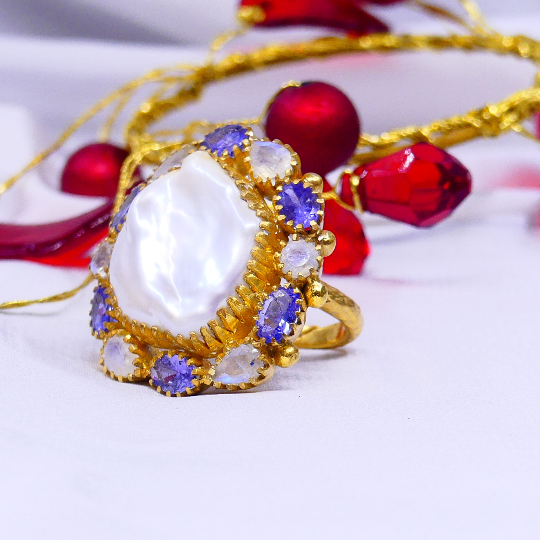 สีเหลือง