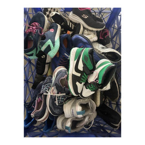 Zapatillas de segunda mano para adultos, pacas de zapatillas usadas de primera calidad para hombres y mujeres, clasificadas por talla para reventa en África y Asia. - Product Image 1