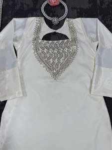 Conjunto indio pakistaní Chinon de seda Lehenga Choli con hilo y lentejuelas para verano, ropa de fiesta para mujeres, estilo del sur de Asia - Product Image 5