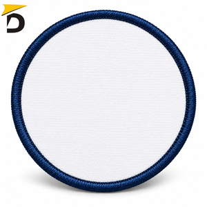 Patchs brodés personnalisés à thermocoller avec support thermoscellable, coutures fines et application facile pour vêtements et accessoires - Product Image 2