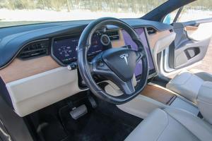 Tesla Model X Long Range Dual-Motor AWD 2019 usado premium, interior premium de seis asientos - Product Image 4