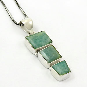 Pendentif pour fêtes d'anniversaire en argent sterling 925, pierre précieuse naturelle taillée en amazonite, design unique, bijoux de bohème faits à la main. - Product Image 1