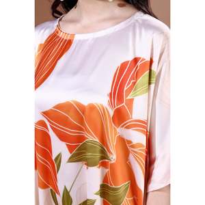 Tangerine Blossom Kaftan Soft Satin para mujer con estampado digital Perfect Sleepwear - Product Image 5