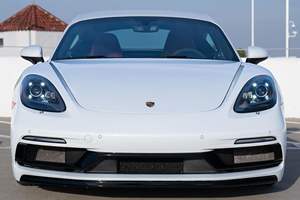 2022 718 Cayman, 1 Dueño, Transmisión Manual de 6 Velocidades, Motor Turbo Flat-4 de 300 hp - Product Image 2