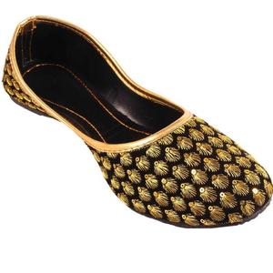 Stylish Women Khussa Punjabi Jutti Comfortable Handcrafted Ethnic Leather Punjabi Khussa Jutti Wholesale OEM - Product Image 3