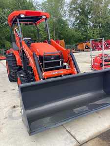 รถแทรกเตอร์คูโบต้า M62 TLB พรีเมียม ดีเซล พร้อมรถตักและรถขุดหลัง ขับเคลื่อน 4 ล้อ สำหรับงานหนัก ใช้ในงานเกษตร ก่อสร้าง และอุตสาหกรรม - Product Image 1