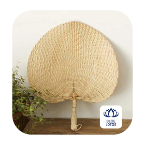 พัดถักมือปาล์ม - Product Image 1