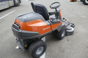 Cortacésped Husqvarna Rider R214TC Comfort Edition con plataforma delantera de 94 cm, tractor de jardín hidrostático en venta - Product Image 5