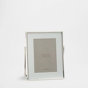 Contemporary Metal <b>Photo</b> <b>Frame</b> Crafted For Stylish Bedrooms And Cozy Personal Space Decoration With Grace - Product Image 2