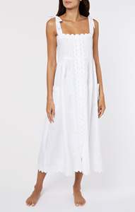Robe d'été décontractée en mousseline de soie blanche brodée, col en V, taille cintrée, coupe ample, manches courtes, mini-robe - Product Image 2