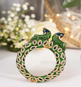 กำไลทองเหลืองรูปหอยเชลล์ที่สวยงามมีไข่มุกเล็กๆหลายแถวและหินหลากสีจำหน่ายในราคาขายส่ง - Product Image 2