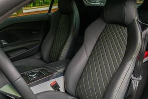 AUDI R8 V10 Performance Sedan 2023 d'occasion, propre, boîte manuelle, turbo gauche, jantes R18 - Product Image 5