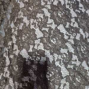 Tissu en dentelle Raschel délicat fabriqué en Corée, extensible et transparent, pour robe maxi d'été pour femmes, tenue de tous les jours et de soirée - Product Image 4